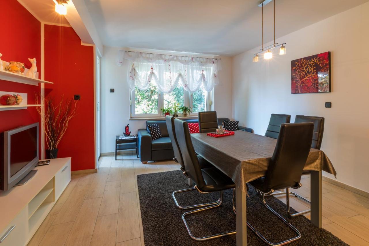 Apartman Mladenka Dramalj Eksteriør bilde